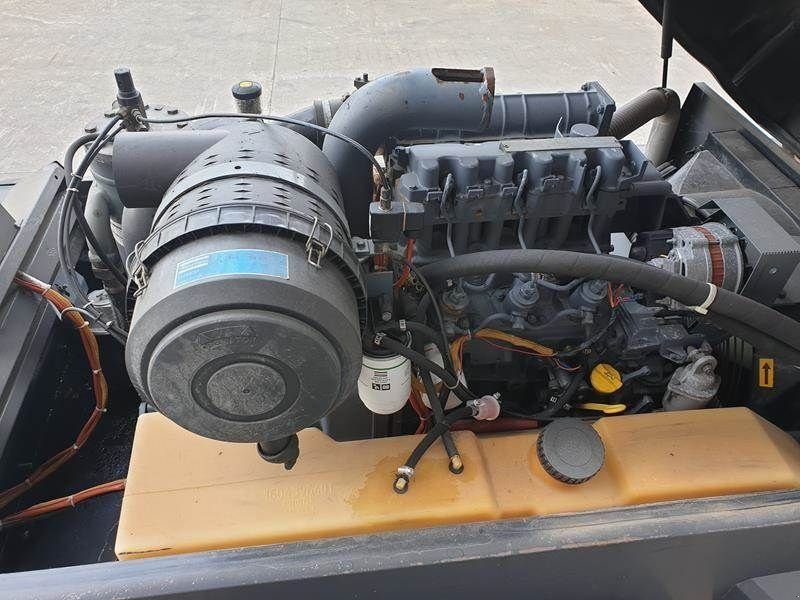 Kompressor of the type Atlas Copco XAS 67 DD - G, Gebrauchtmaschine in Waregem (Picture 10)