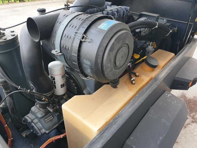 Kompressor of the type Atlas Copco XAS 67 DD - G, Gebrauchtmaschine in Waregem (Picture 10)