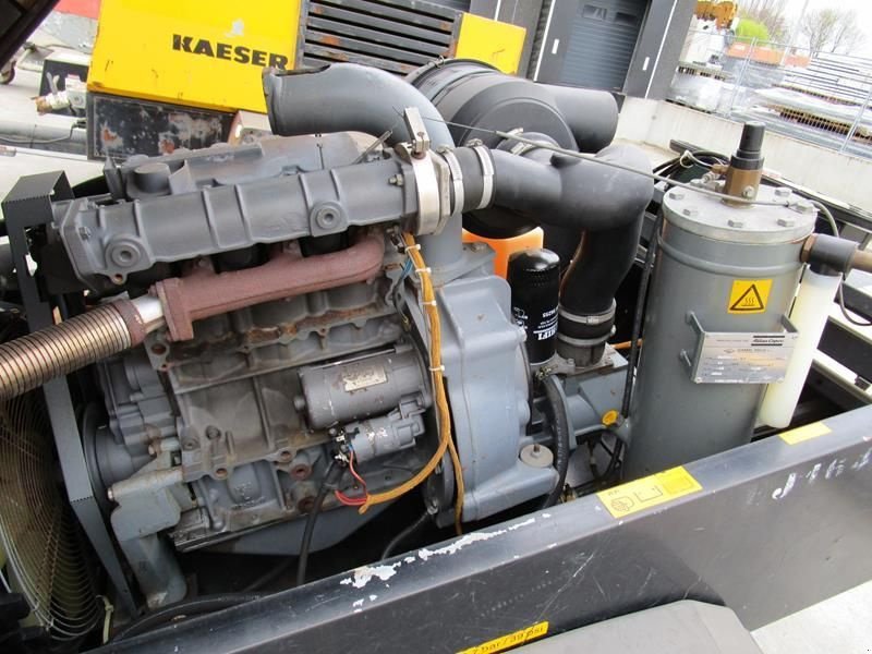 Kompressor от тип Atlas Copco XAS 67 DD, Gebrauchtmaschine в Waregem (Снимка 8)