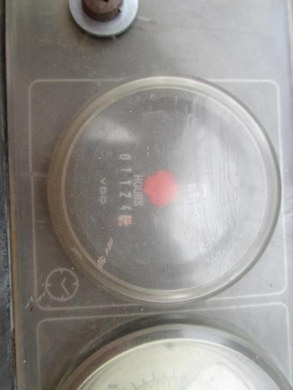 Kompressor от тип Atlas Copco XAS 67 DD, Gebrauchtmaschine в Waregem (Снимка 9)