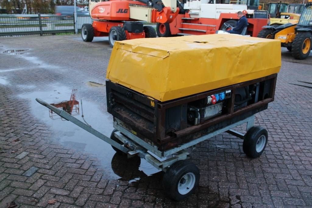 Kompressor tip Atlas Copco XAS 67 DD, Gebrauchtmaschine in Rucphen (Poză 3)