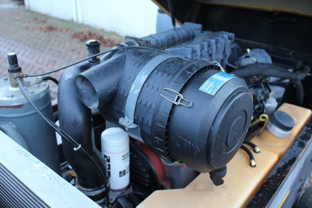 Kompressor tip Atlas Copco XAS 67 DD, Gebrauchtmaschine in Rucphen (Poză 8)