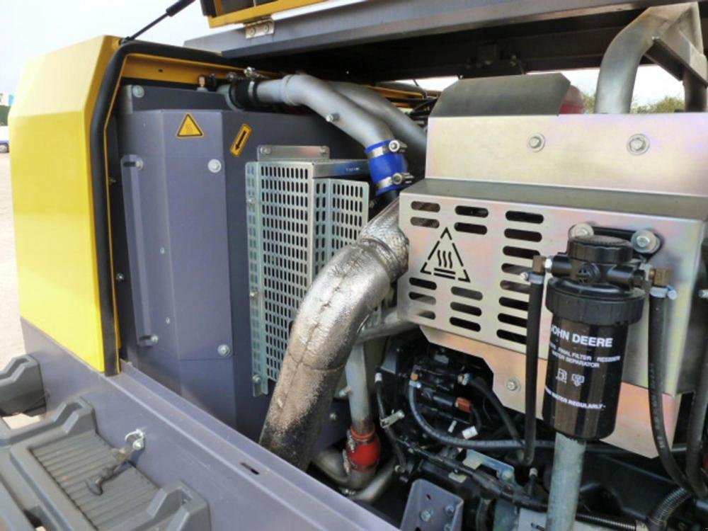 Kompressor des Typs Atlas Copco XATS 288, Gebrauchtmaschine in San Donaci (Bild 6)