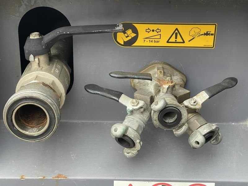 Kompressor van het type Atlas Copco XAVS 186 ST IV JD - N, Gebrauchtmaschine in Waregem (Foto 11)