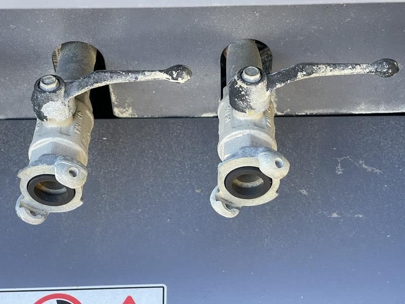 Kompressor of the type Atlas Copco XAVS 287, Gebrauchtmaschine in Waregem (Picture 9)