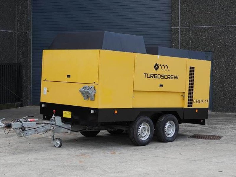Kompressor des Typs Compair C 230 TS - 17, Gebrauchtmaschine in Waregem (Bild 1)