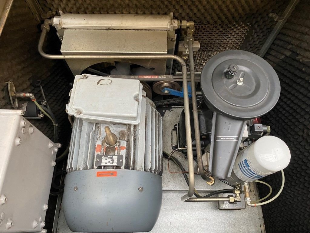 Kompressor des Typs Creemers RCN 15-60 15 kW 2000 L / min 10 Bar Elektrische Schroefcompresso, Gebrauchtmaschine in VEEN (Bild 10)