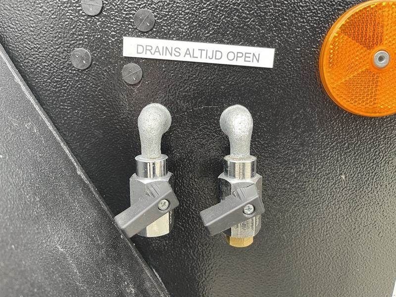 Kompressor of the type Doosan 7 / 31 E - N, Gebrauchtmaschine in Waregem (Picture 10)