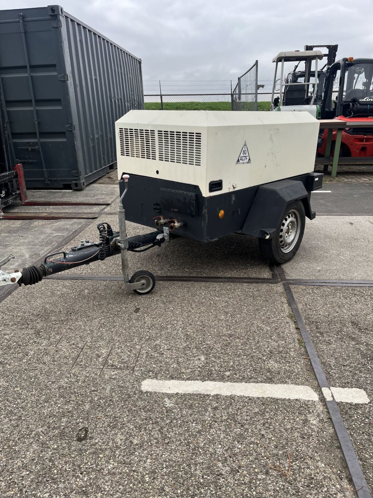 Kompressor typu Doosan 726 E, Gebrauchtmaschine v Etten Leur (Obrázek 1)