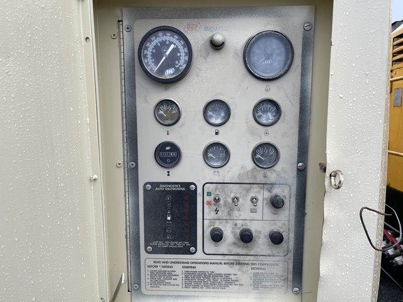 Kompressor des Typs Doosan XHP 900 WCAT, Gebrauchtmaschine in Waregem (Bild 5)