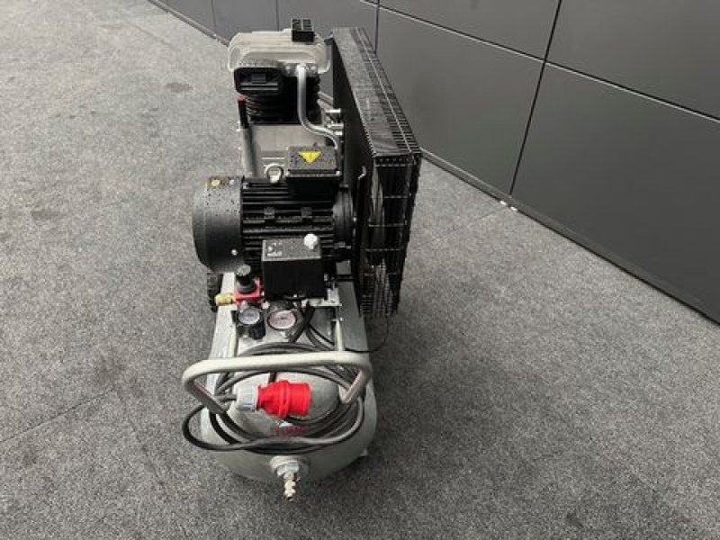 Kompressor of the type Sonstige Elmag Kompressor Meister-Z 600/10/100D, Neumaschine in Tamsweg (Picture 10)