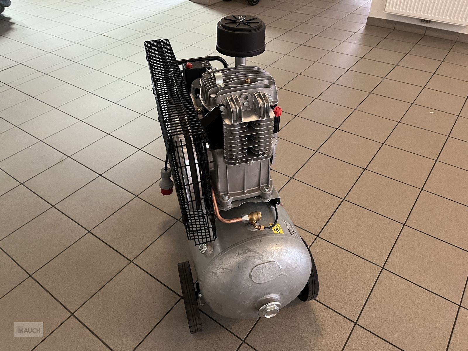 Kompressor typu Sonstige Elmag Kompressor Meister Z620/10/90 D, Neumaschine v Burgkirchen (Obrázek 9)