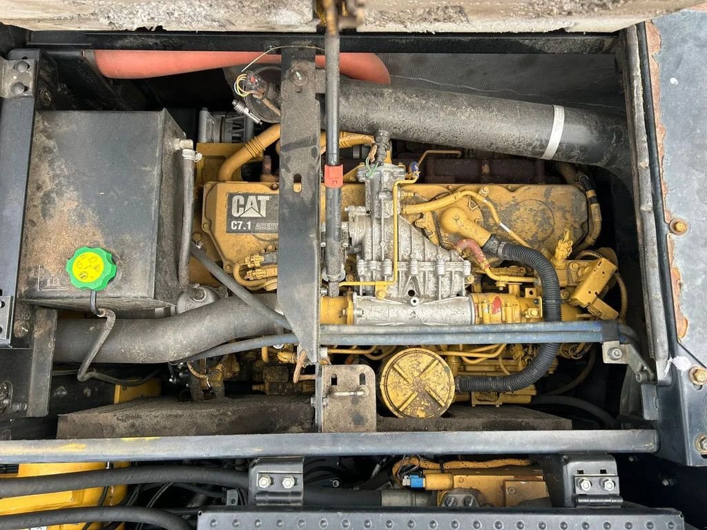 Kran van het type Caterpillar MH3022, Gebrauchtmaschine in Barneveld (Foto 5)