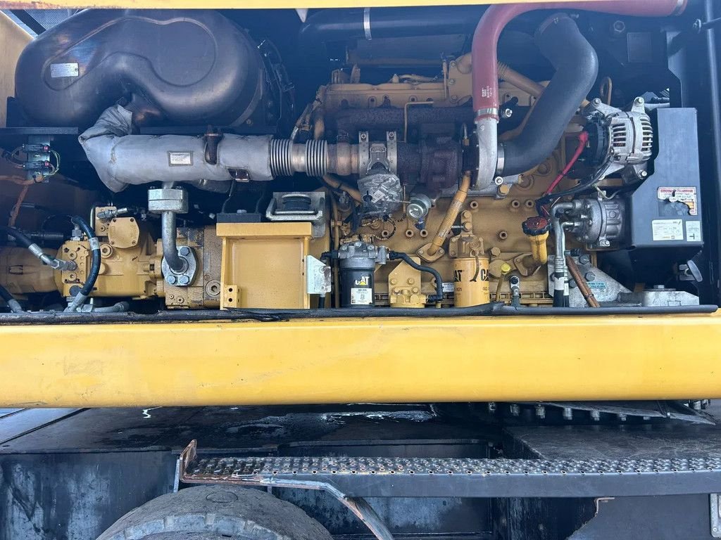 Kran van het type Caterpillar MH3022, Gebrauchtmaschine in Barneveld (Foto 8)