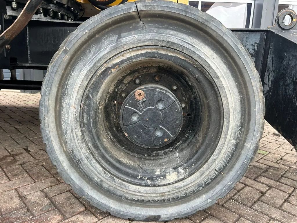 Kran van het type Caterpillar MH3022, Gebrauchtmaschine in Barneveld (Foto 11)