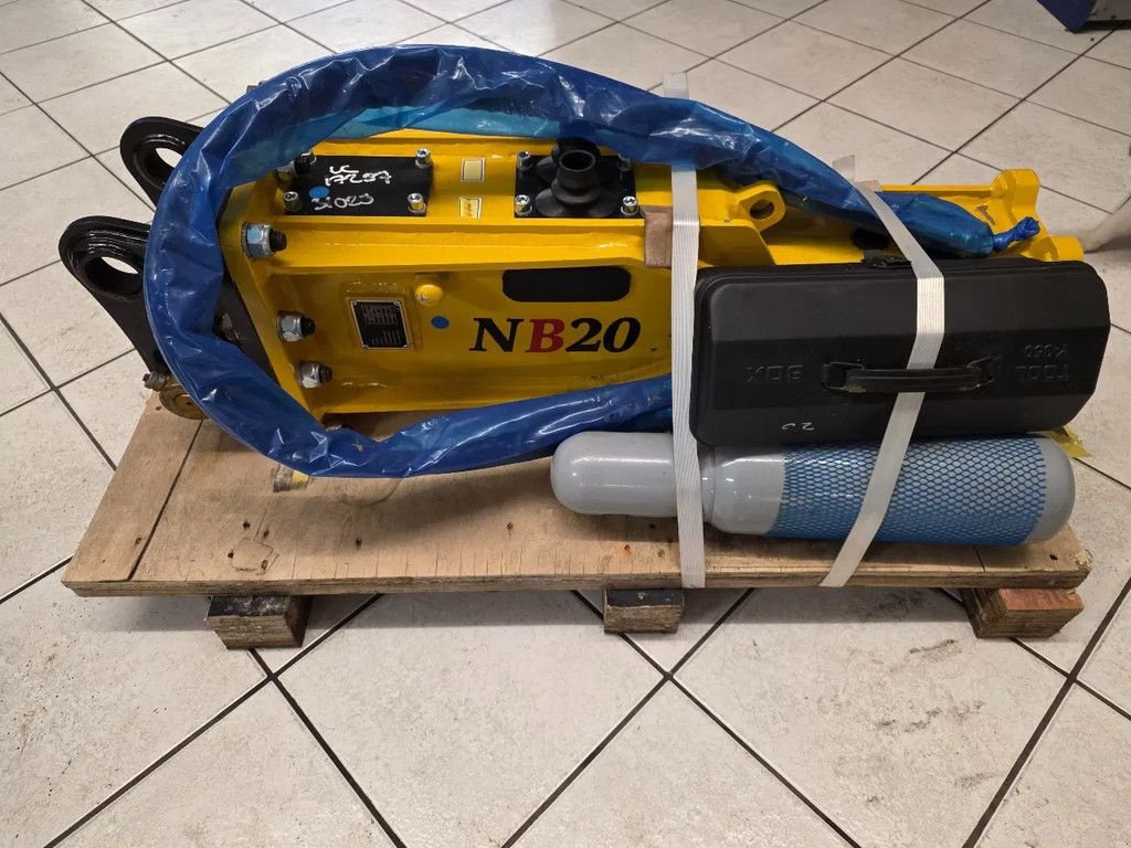 Kran от тип Caterpillar Nb20 hakhamer prikker cw05 sloophamer, Gebrauchtmaschine в Scherpenzeel (Снимка 2)