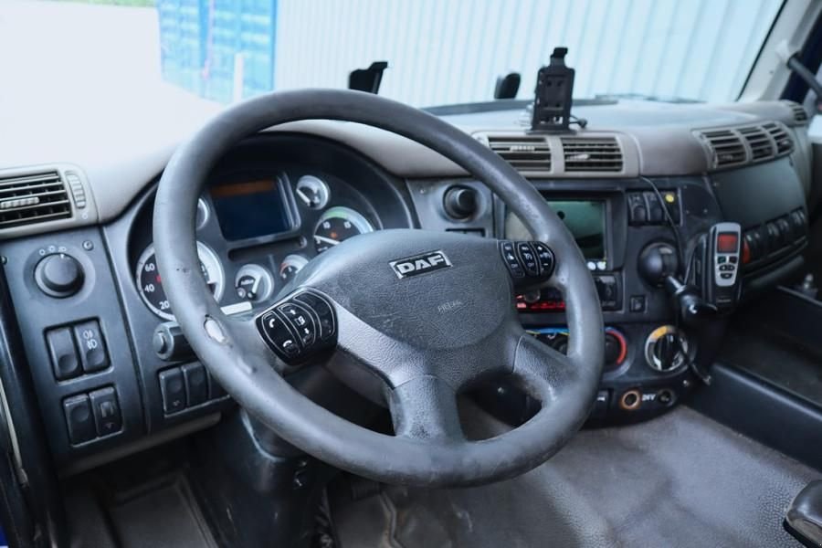 Kran des Typs DAF CF85 With HMF 85t/m Crane Dutch Registration, HMF, Gebrauchtmaschine in Groenlo (Bild 4)