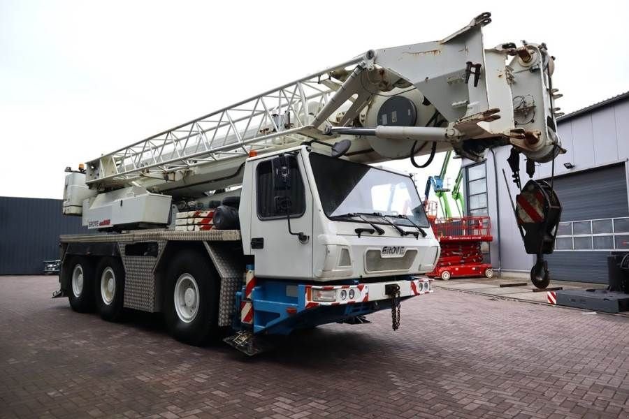 Kran des Typs Grove GMK3055 Diesel, 6x6x6, 55t Capacity, 43m Main Boom, Gebrauchtmaschine in Groenlo (Bild 8)