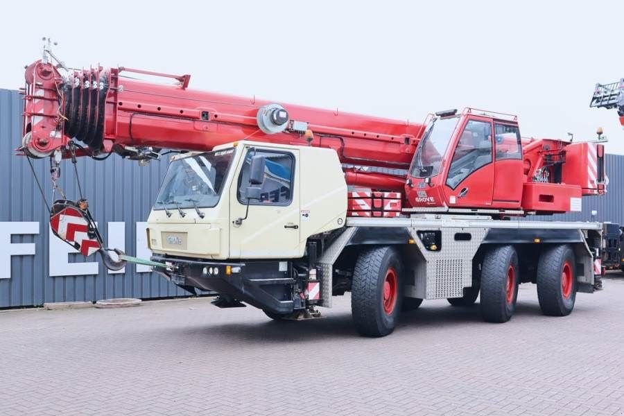 Kran des Typs Grove GMK3060 Diesel, 6x6x6 Drive, 60t Capacity, 43m Mai, Gebrauchtmaschine in Groenlo (Bild 11)