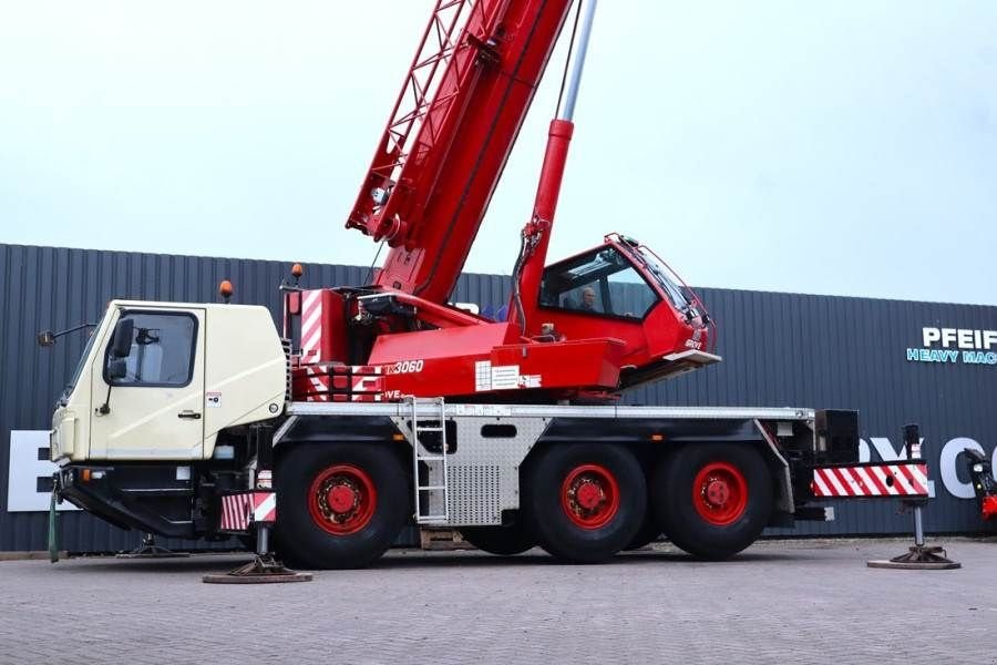 Kran des Typs Grove GMK3060 Diesel, 6x6x6 Drive, 60t Capacity, 43m Mai, Gebrauchtmaschine in Groenlo (Bild 2)