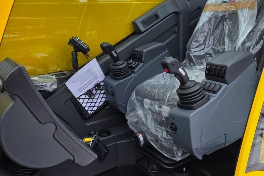 Kran des Typs Grove GMK5250XL-1 Available For Rent, Dutch Registration, Gebrauchtmaschine in Groenlo (Bild 4)