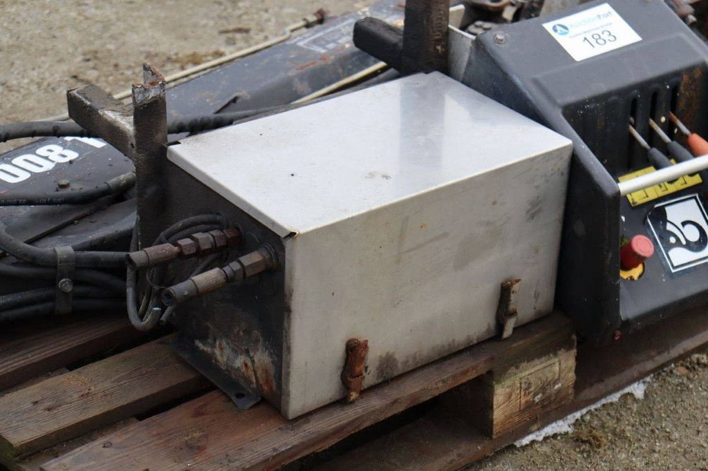 Kran от тип HIAB 008 T, Gebrauchtmaschine в Antwerpen (Снимка 11)