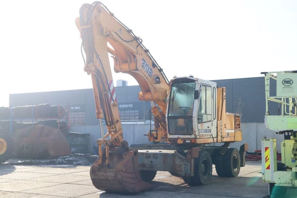 Kran от тип Liebherr A316 BUCKET ELEVATING CABIN OUTRIGGERS, Gebrauchtmaschine в Marknesse (Снимка 7)