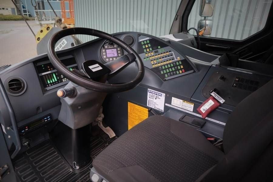 Kran tipa Liebherr LTM1070-4.2 Dutch Vehicle Registration, Valid Insp, Gebrauchtmaschine u Groenlo (Slika 3)