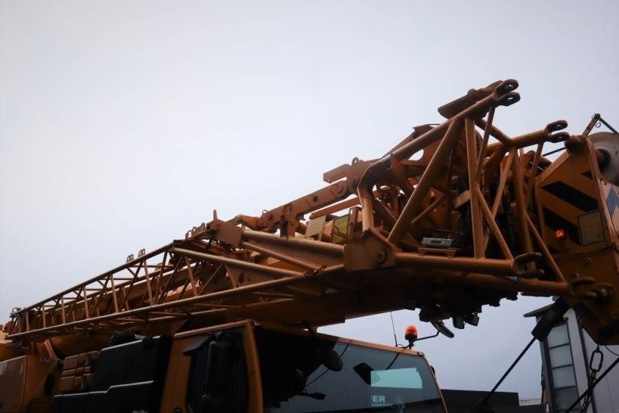 Kran tipa Liebherr LTM1070-4.2 Dutch Vehicle Registration, Valid Insp, Gebrauchtmaschine u Groenlo (Slika 11)