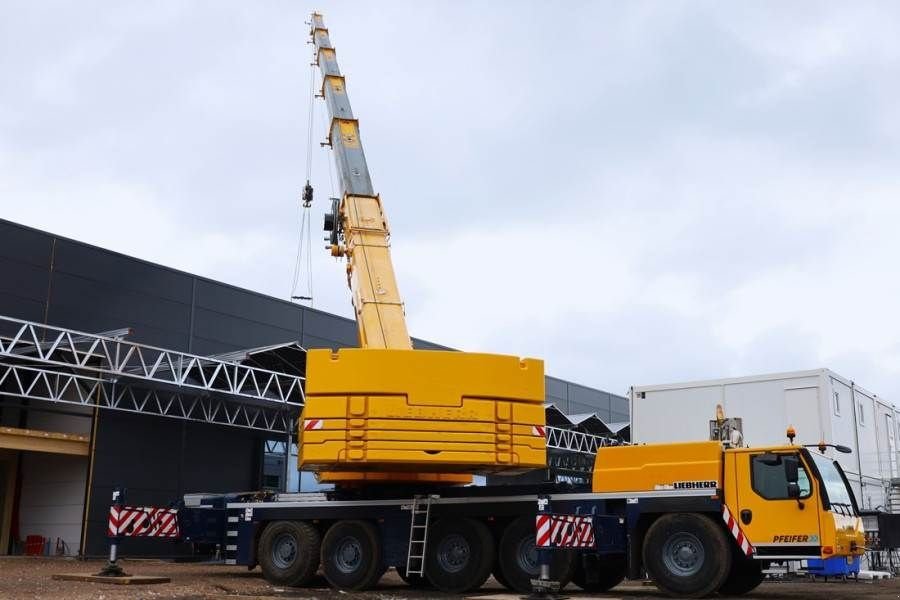 Kran типа Liebherr LTM1250-5.1 Dutch Registration, Paragraph 70, 10x6, Gebrauchtmaschine в Groenlo (Фотография 1)