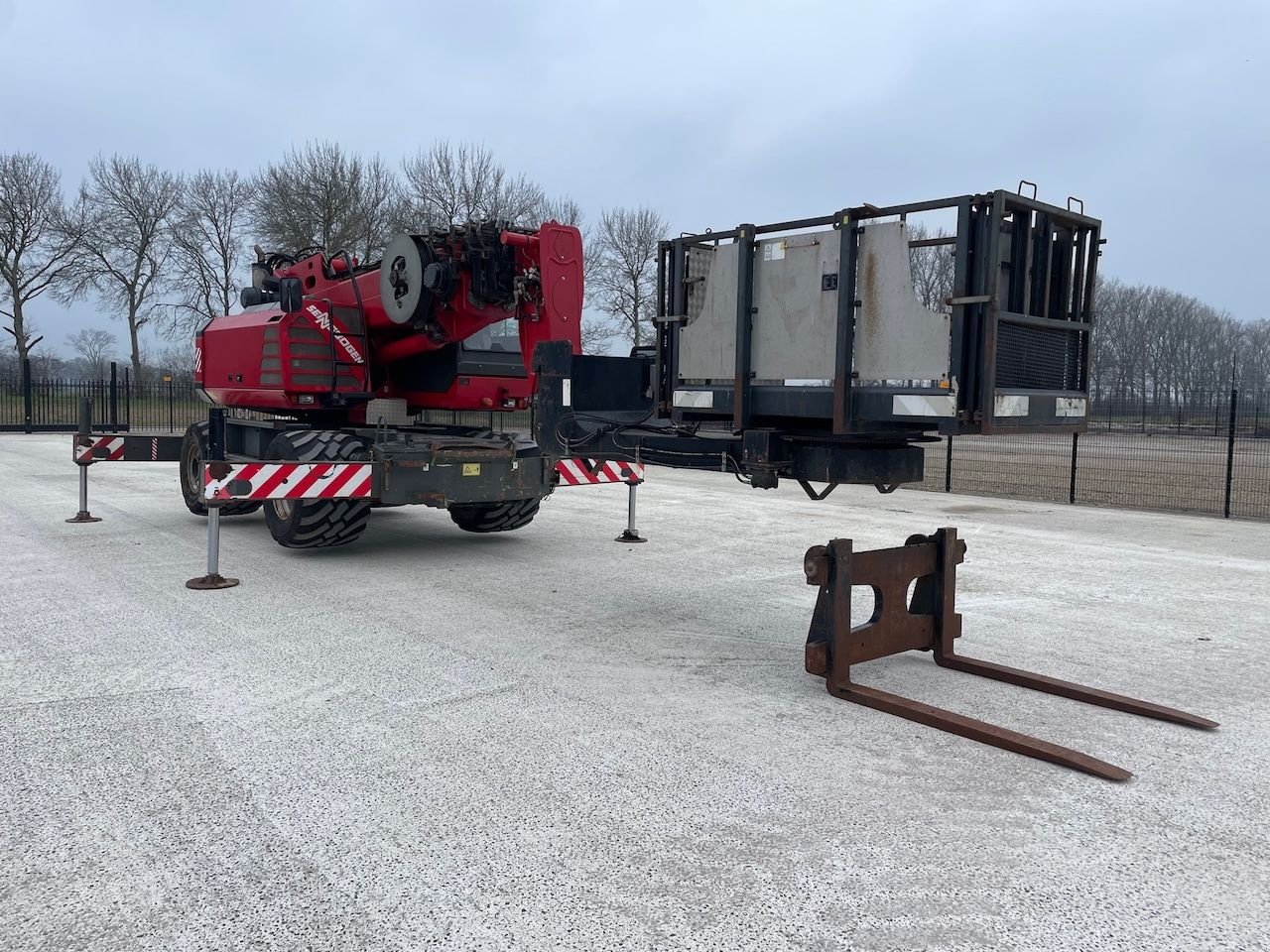 Kran van het type Sennebogen 608 Crane Line, Gebrauchtmaschine in Holten (Foto 4)