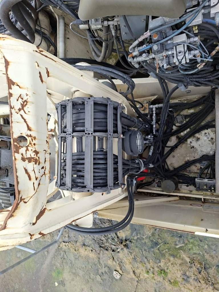 Kran del tipo Sennebogen 830 E K17 (only upperstructure with damaged cabin), Gebrauchtmaschine In Stabroek (Immagine 9)