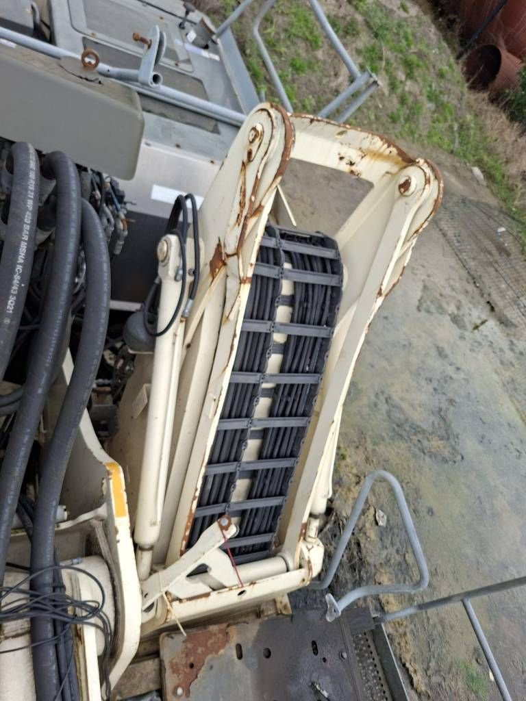 Kran del tipo Sennebogen 830 E K17 (only upperstructure with damaged cabin), Gebrauchtmaschine In Stabroek (Immagine 5)