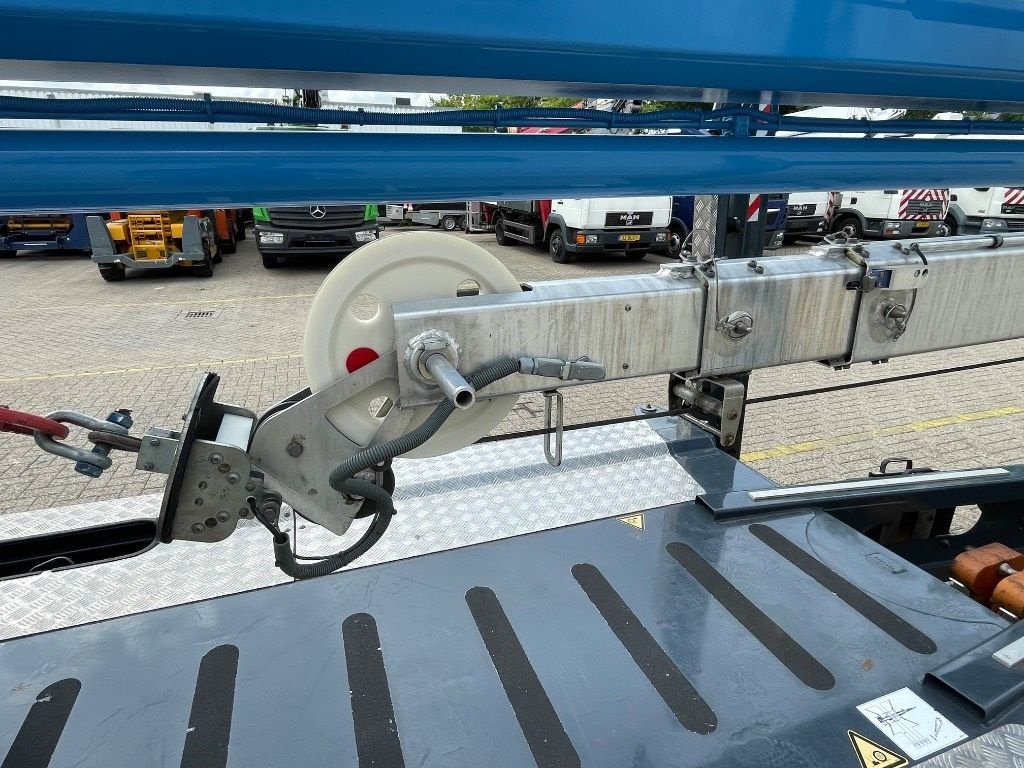 Kran des Typs Sonstige B&ouml;cker AHK 30/1500, Gebrauchtmaschine in WIJCHEN (Bild 11)