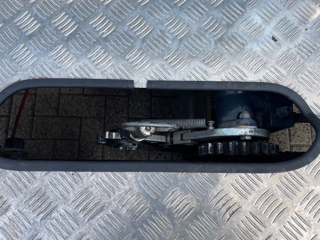 Kran des Typs Sonstige B&ouml;cker AHK 30/1500, Gebrauchtmaschine in WIJCHEN (Bild 9)