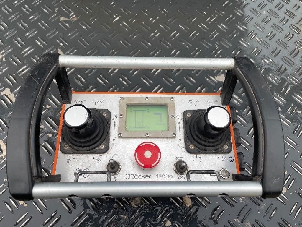 Kran van het type Sonstige B&ouml;cker AK 32/1500, Gebrauchtmaschine in WIJCHEN (Foto 4)