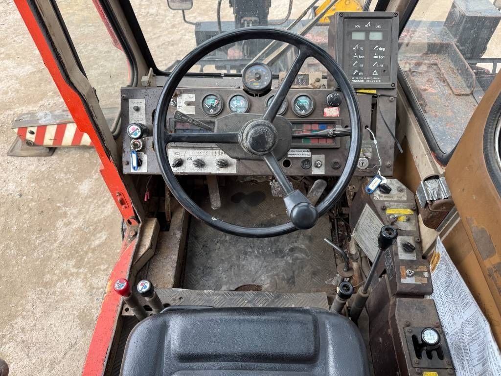 Kran типа Tadano TR300E-1 - 4 Wheel Steering / 28.1m Boom + 12m Jib, Gebrauchtmaschine в Veldhoven (Фотография 11)