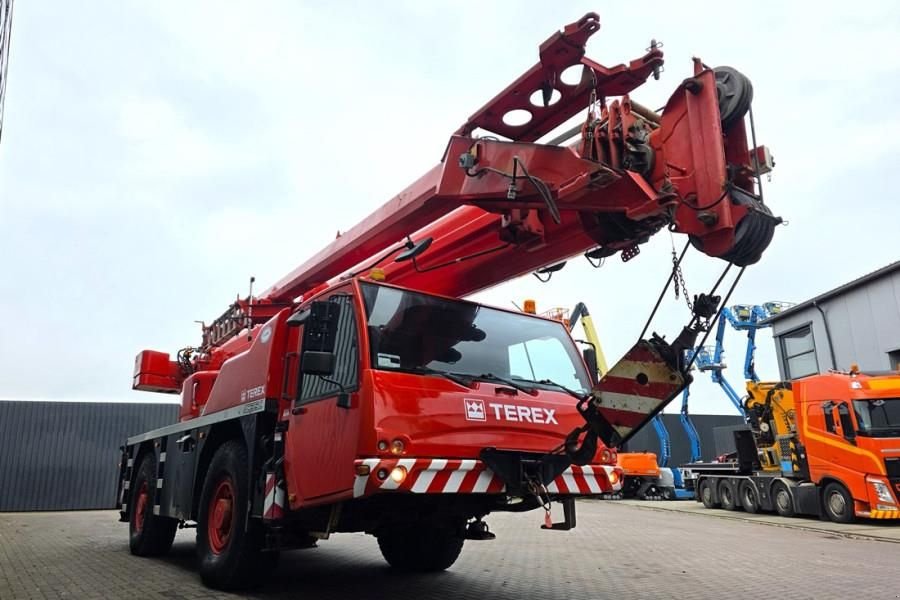 Kran des Typs Terex AC35L Diesel, 4x4x4 Drive, 40t Capacity, 37.4m Mai, Gebrauchtmaschine in Groenlo (Bild 8)