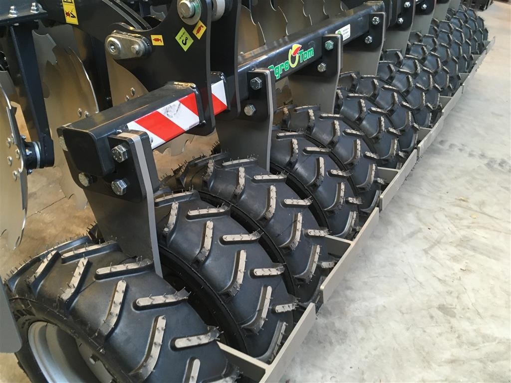 Kreiselegge tipa Agro Tom 4 m. bugseret med slæbeplanke, Gebrauchtmaschine u Rødekro (Slika 5)