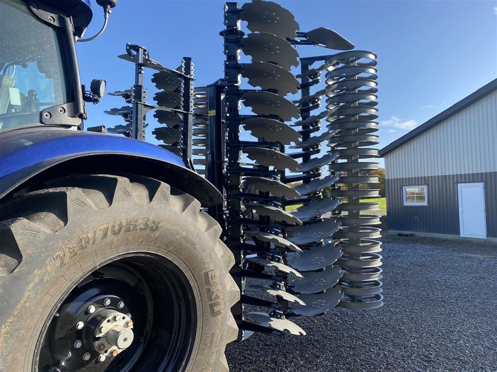 Kreiselegge of the type Agro Tom 6 Meter discharve  M opklap - Demopris !, Gebrauchtmaschine in Vejle (Picture 4)