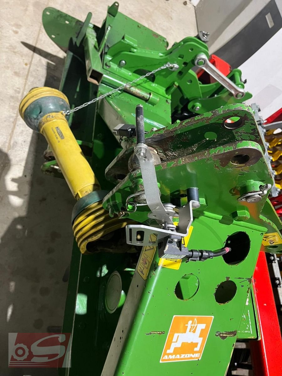 Kreiselegge des Typs Amazone KG 303 (Kreiselgrubber + Güttler), Gebrauchtmaschine in Offenhausen (Bild 3)