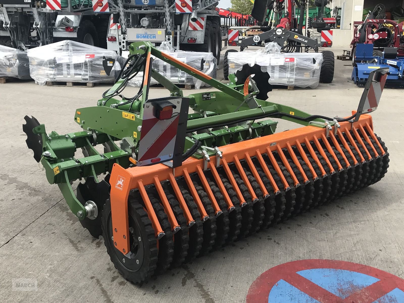 Kreiselegge of the type Amazone Kompaktscheibenegge Catros 3003, Neumaschine in Burgkirchen (Picture 7)