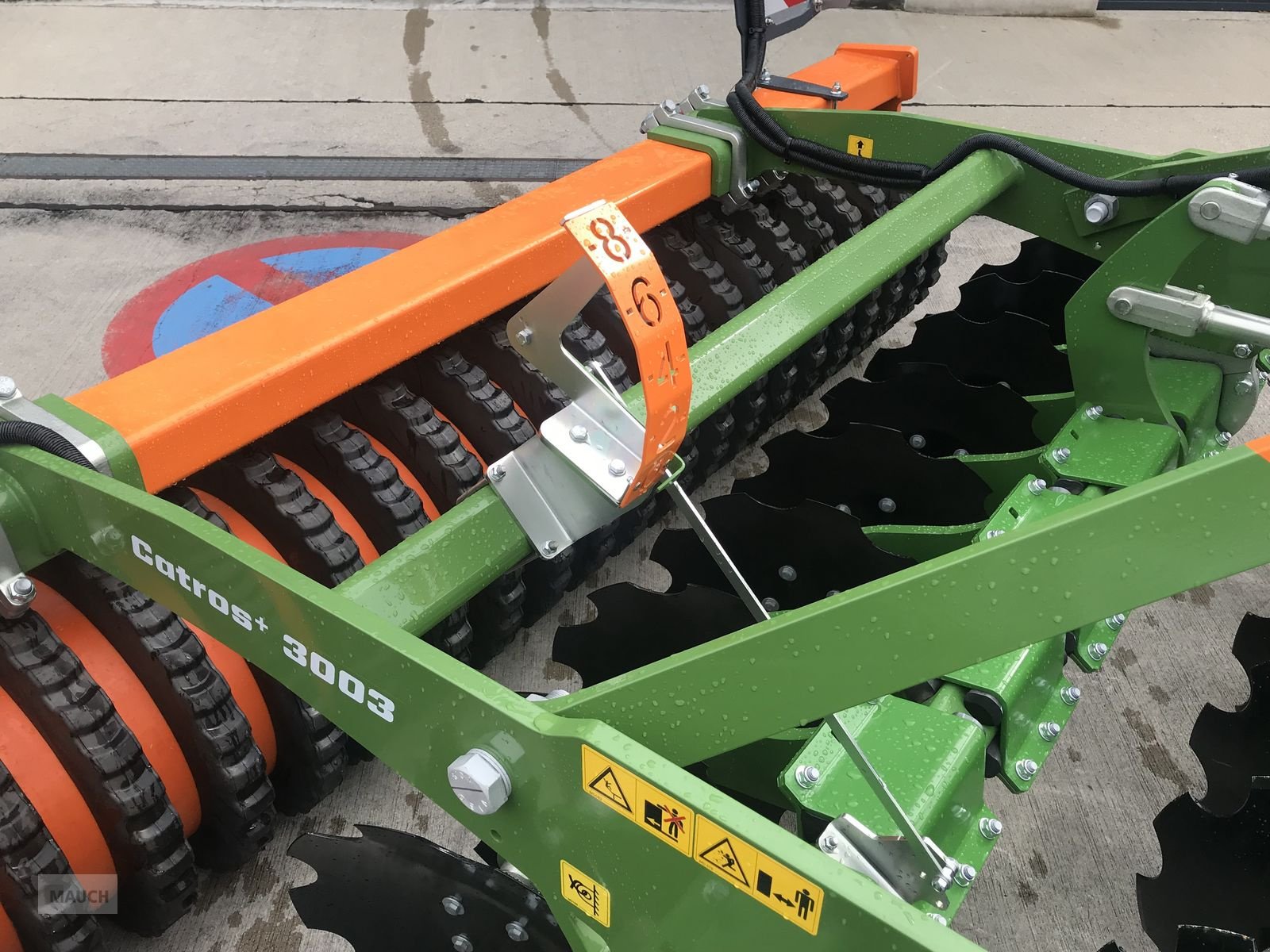 Kreiselegge of the type Amazone Kompaktscheibenegge Catros 3003, Neumaschine in Burgkirchen (Picture 12)