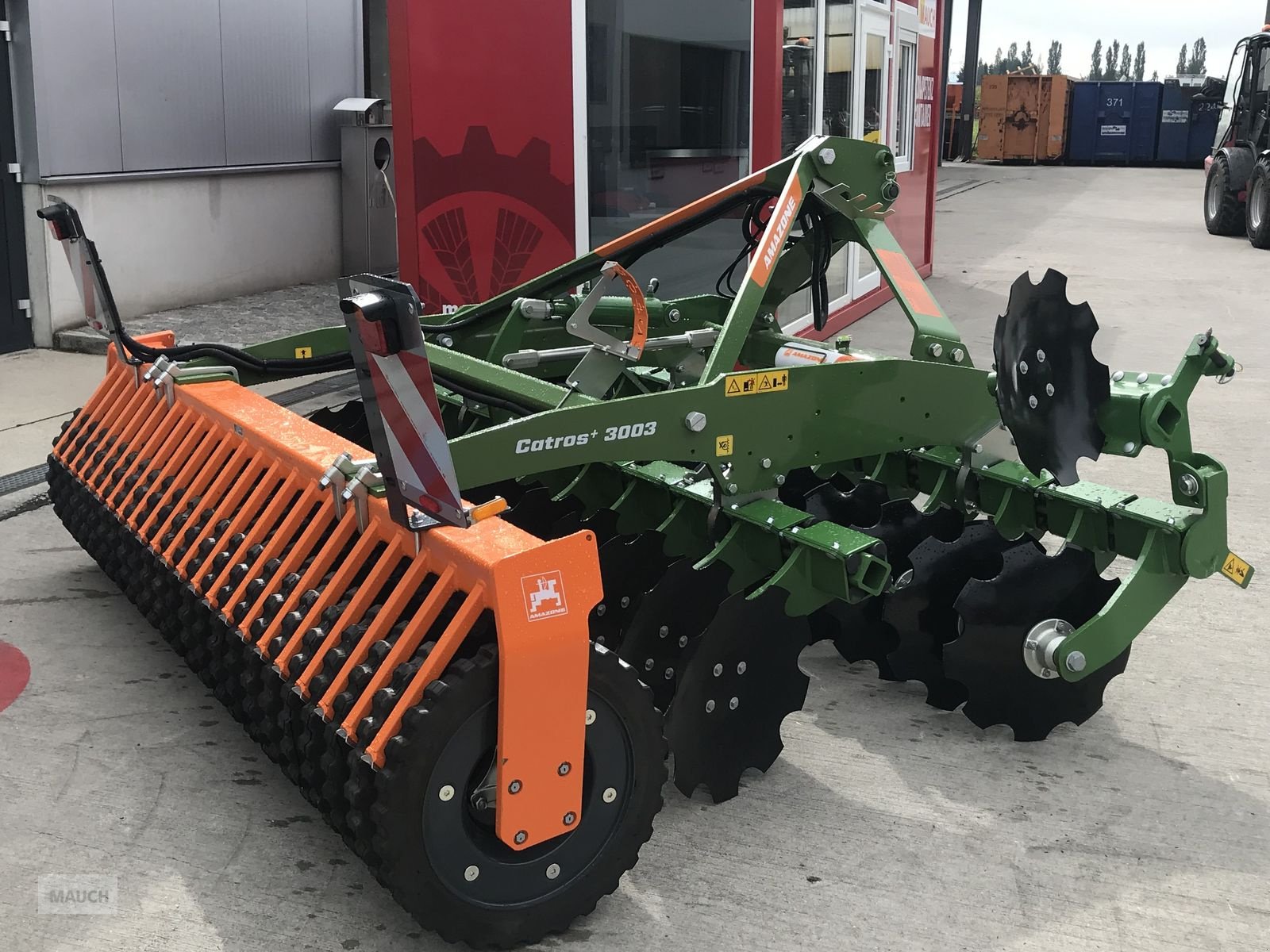 Kreiselegge of the type Amazone Kompaktscheibenegge Catros 3003, Neumaschine in Burgkirchen (Picture 23)