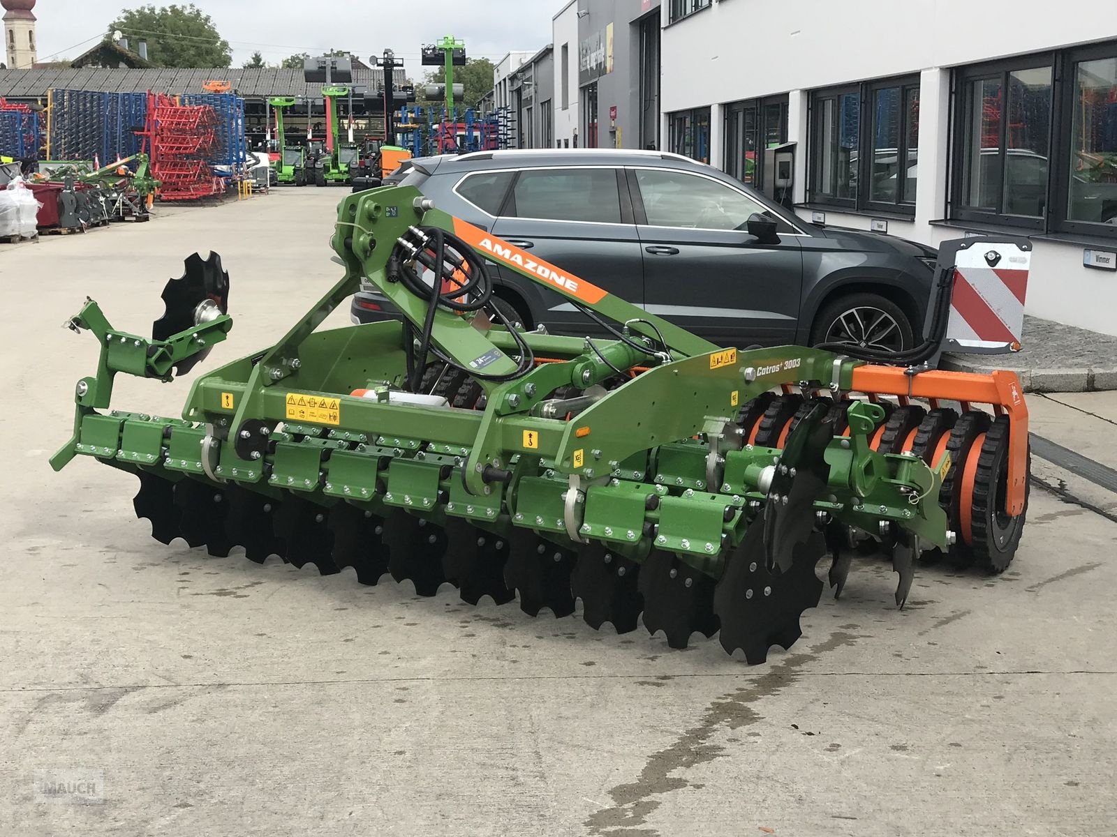 Kreiselegge of the type Amazone Kompaktscheibenegge Catros 3003, Neumaschine in Burgkirchen (Picture 19)