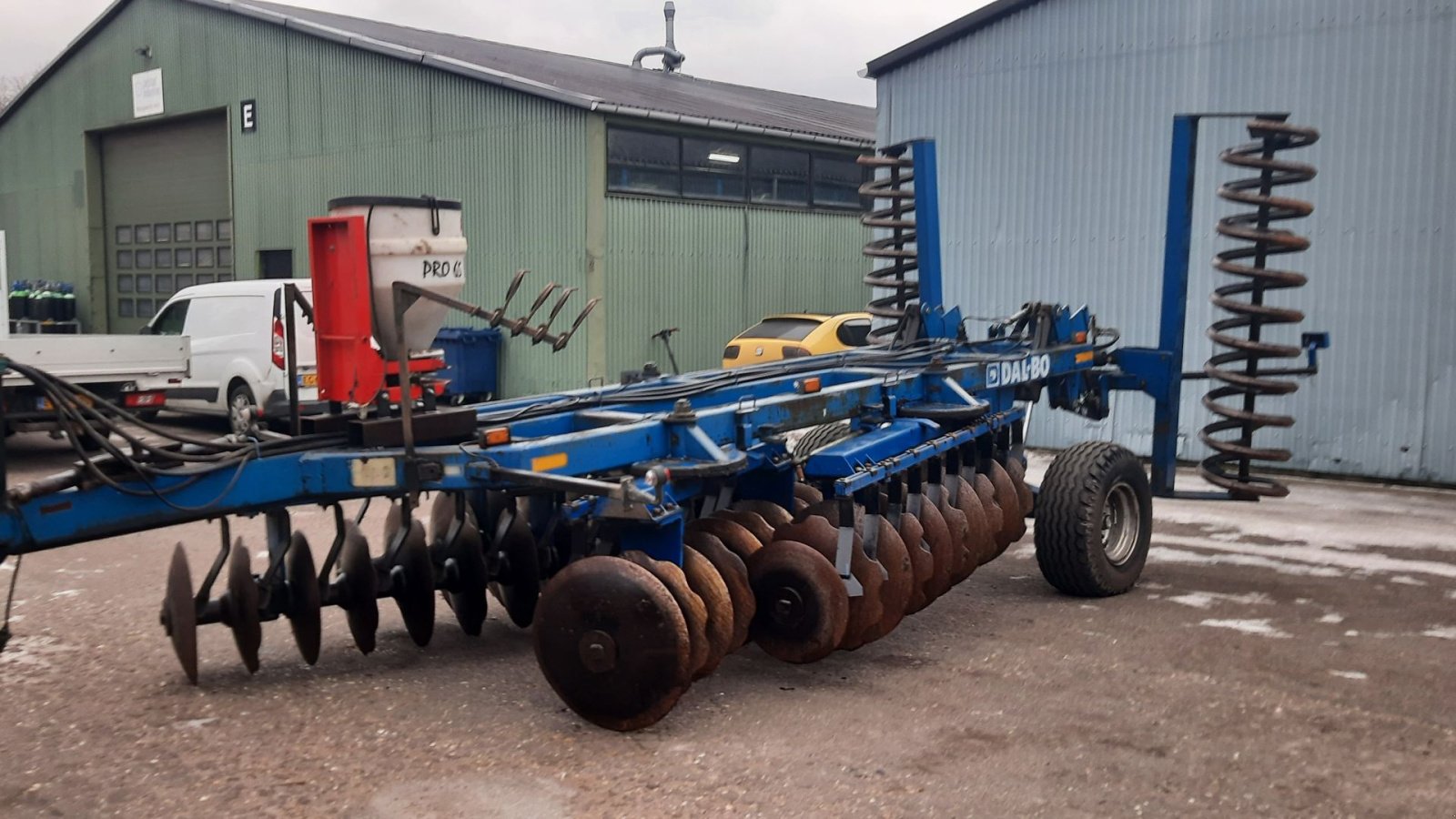 Kreiselegge Türe ait Dalbo 4,5m MAXI-DISC m/el-spreder og spiralvalse, Gebrauchtmaschine içinde Hadsund (resim 11)