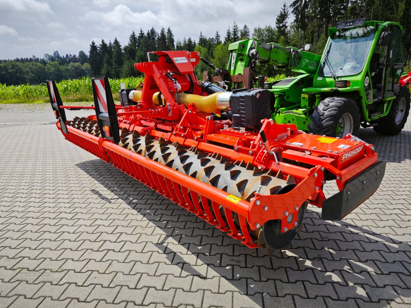 Kreiselegge Türe ait Kubota Kubota Kreiselegge PH2500F(Kverneland NG-H 101 F30)/5 m Vorführer, Gebrauchtmaschine içinde Eging am See (resim 4)