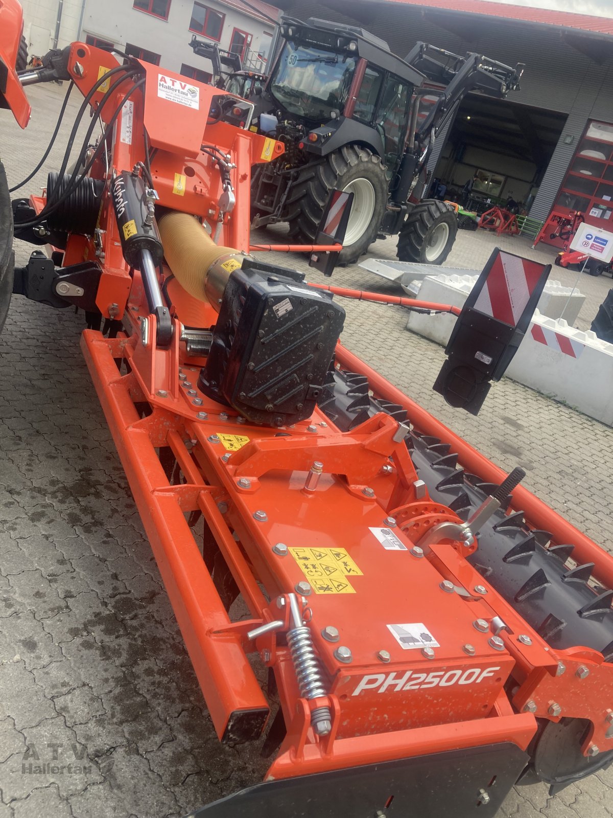 Kreiselegge des Typs Kubota PH 2500F, Neumaschine in Schweitenkirchen (Bild 2)