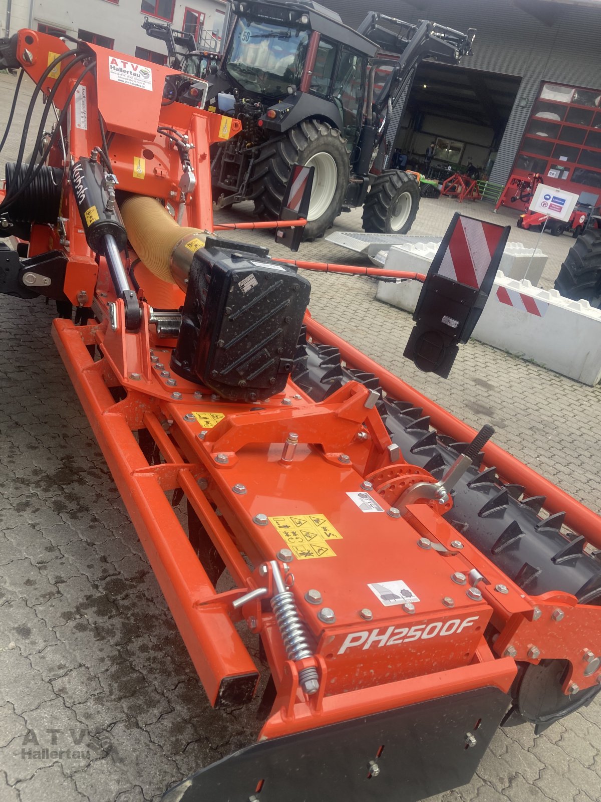 Kreiselegge des Typs Kubota PH 2500F, Neumaschine in Schweitenkirchen (Bild 3)