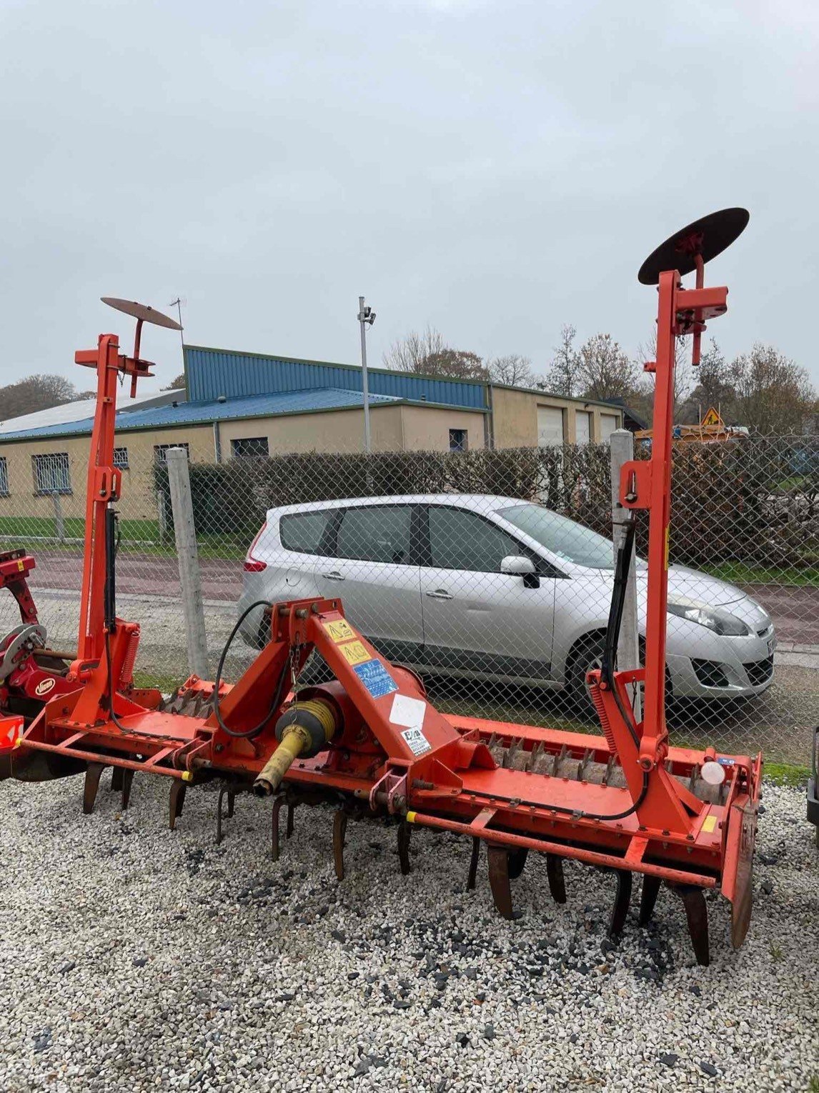 Kreiselegge του τύπου Kuhn Herse rotative HRB302 D Kuhn, Gebrauchtmaschine σε SAINT CLAIR SUR ELLE (Φωτογραφία 2)